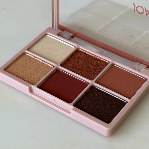 JOAH Escapade Palette Amazonian Eyeshadow - Picture 3 of 4